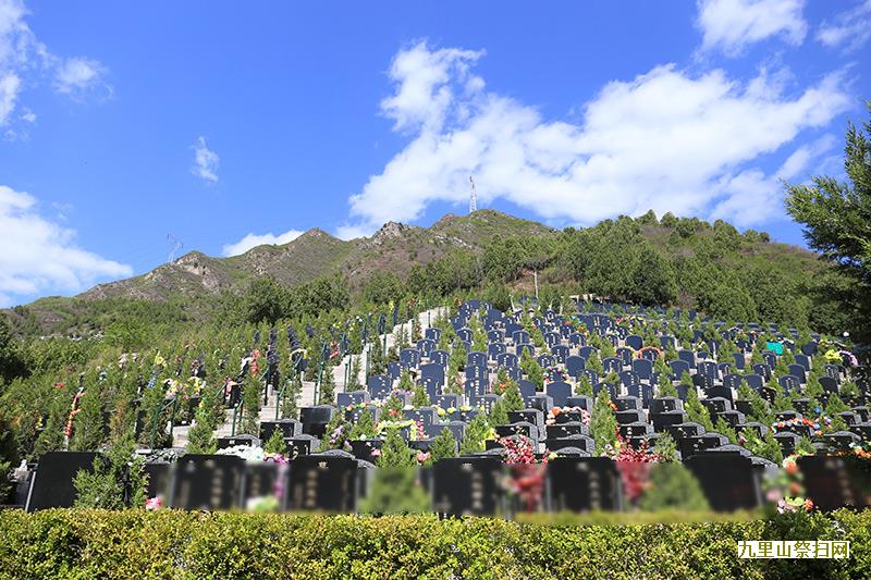 平原公墓以水寻龙